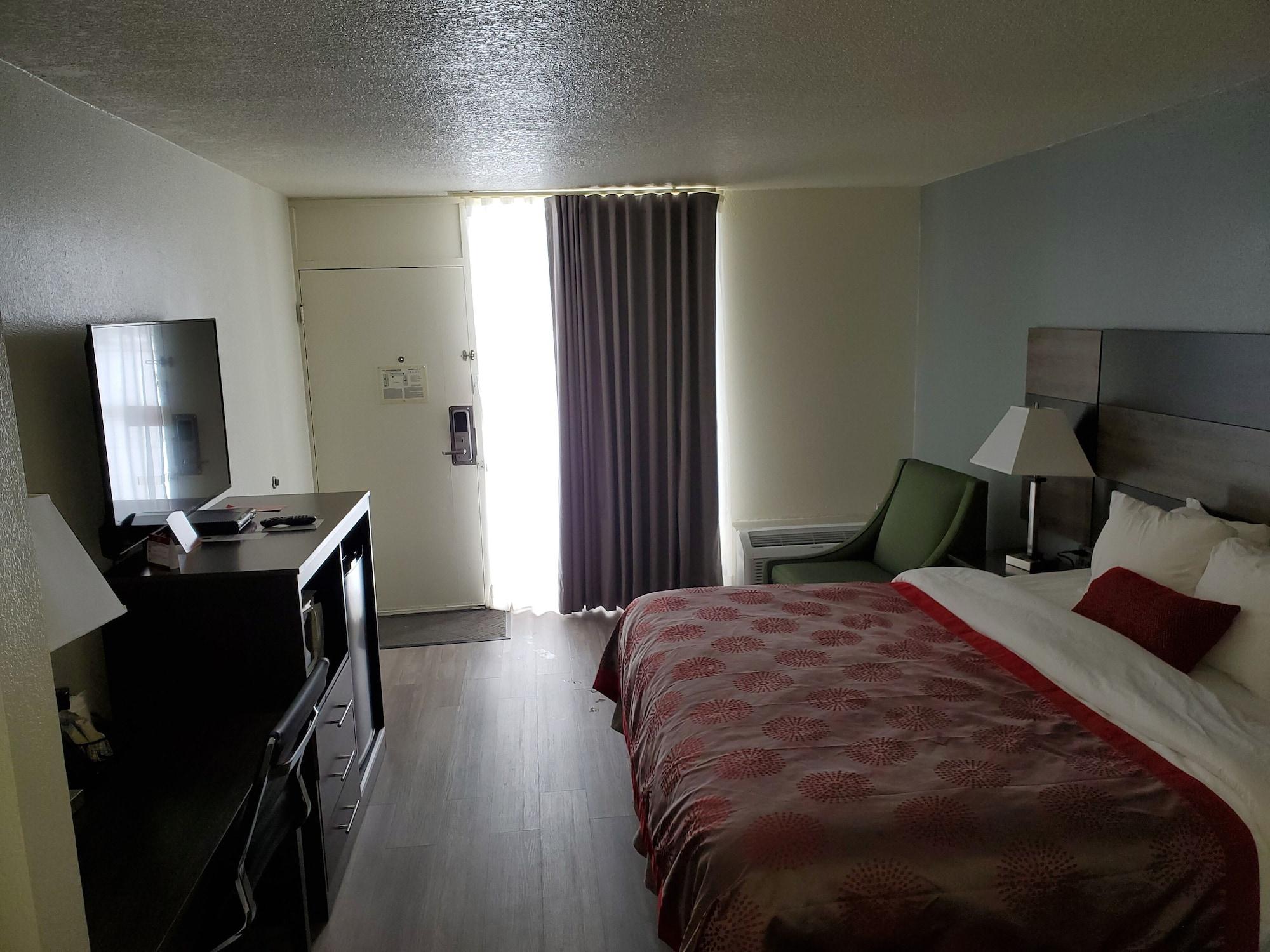 Ramada By Wyndham North Platte Hotel Екстериор снимка